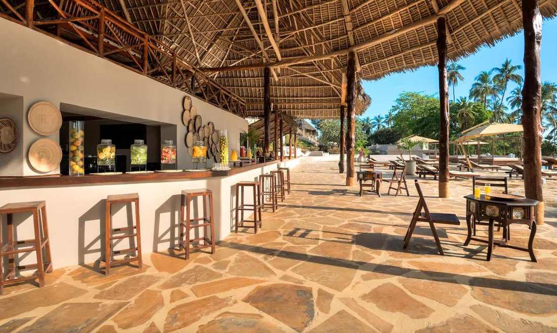 Hibiscus pool bar